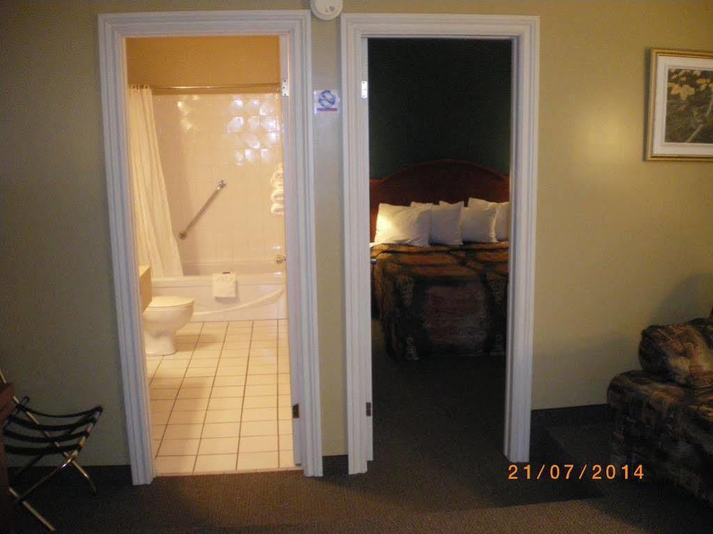 Hotel Motel Manoir De Perce Bagian luar foto