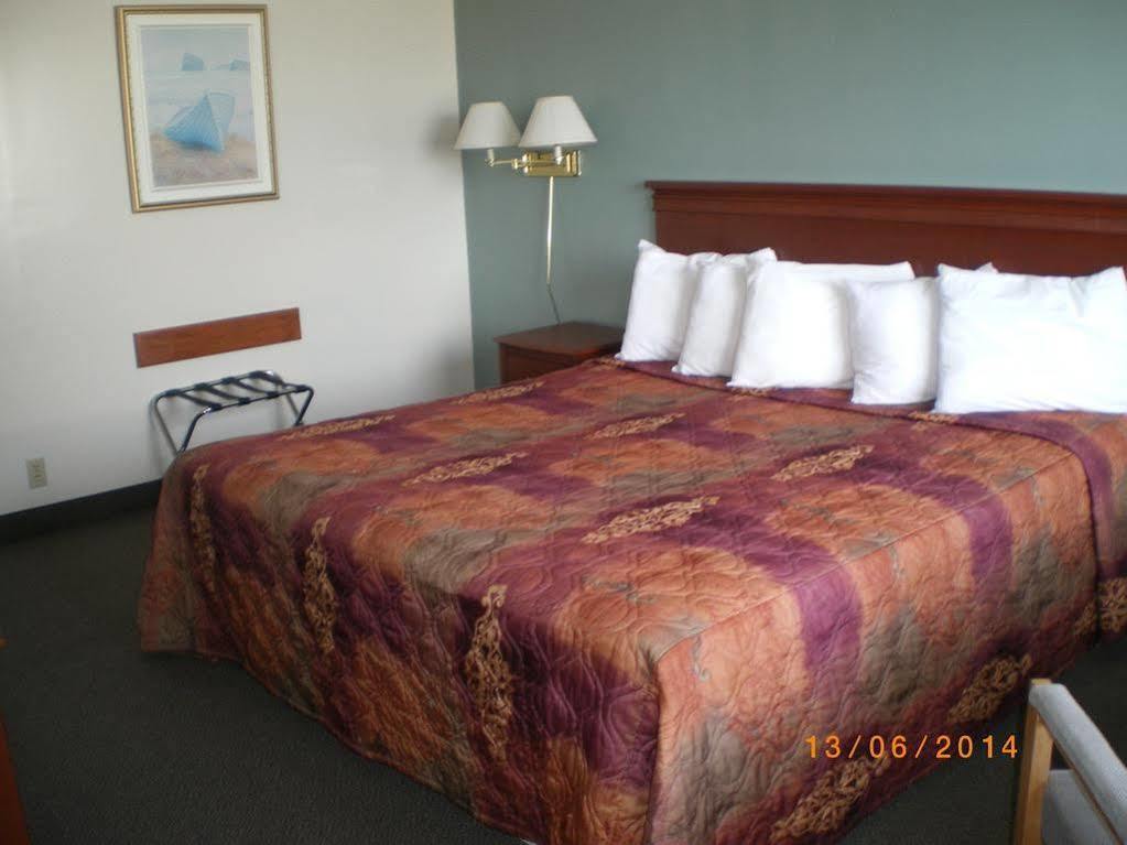 Hotel Motel Manoir De Perce Bagian luar foto