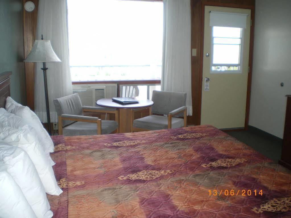 Hotel Motel Manoir De Perce Bagian luar foto