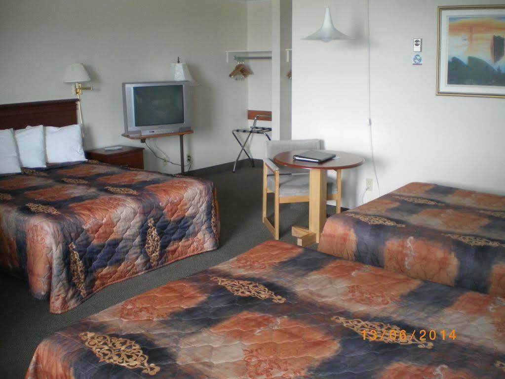Hotel Motel Manoir De Perce Bagian luar foto